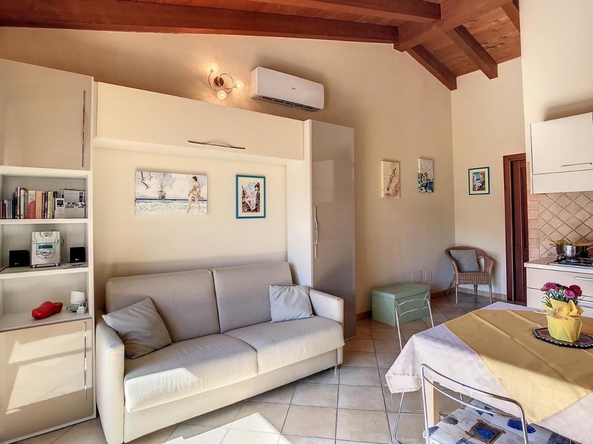 Grazioso Attico Vicino Alla Spiaggia E Al Centro Castelsardo Bagian luar foto